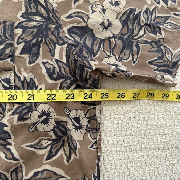 Vintage Patterned Button Up Shirt - Picture 6 of 7